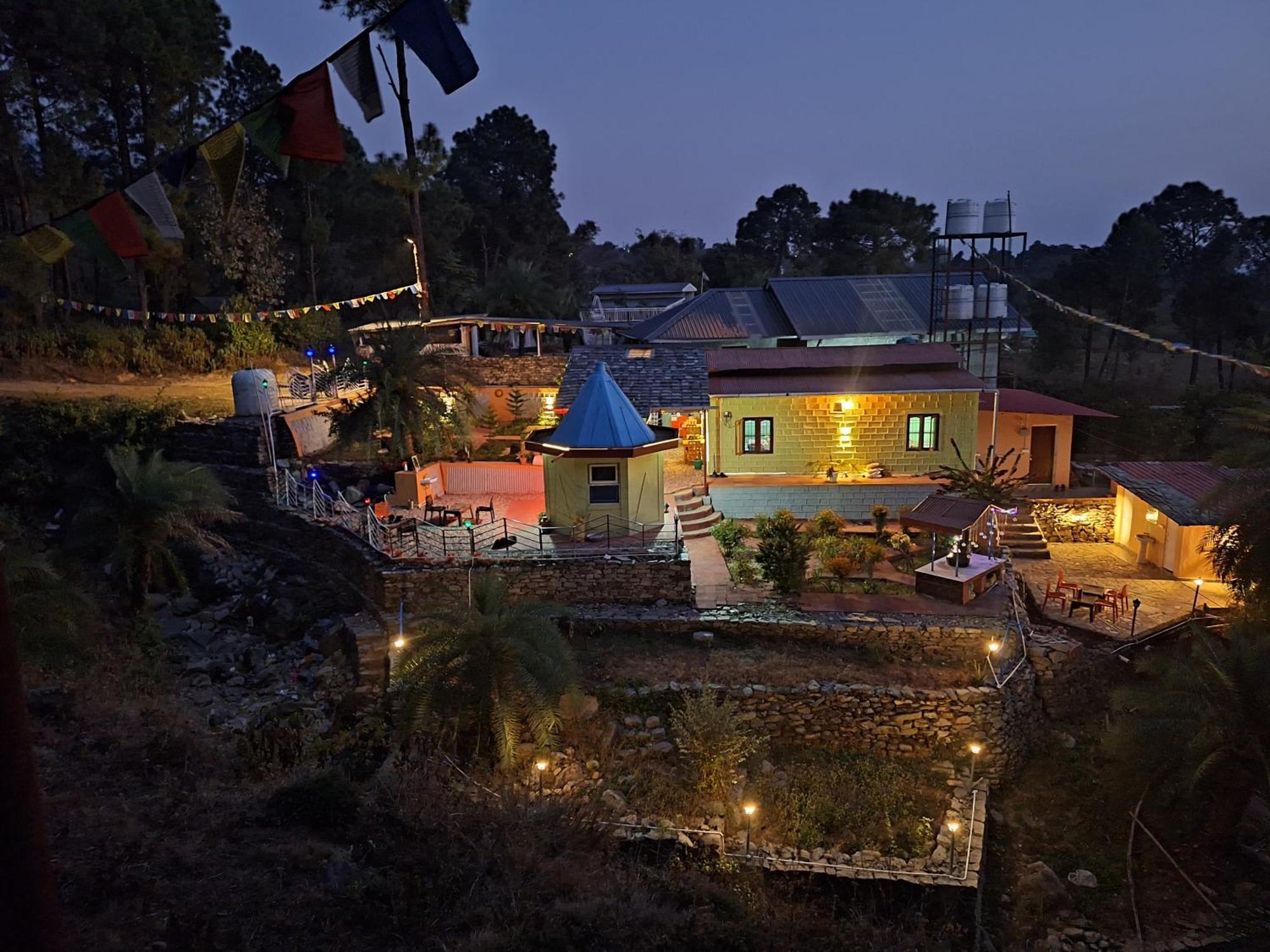 Tathastu Bir -Homestay ,Dorm,Hostel Esterno foto